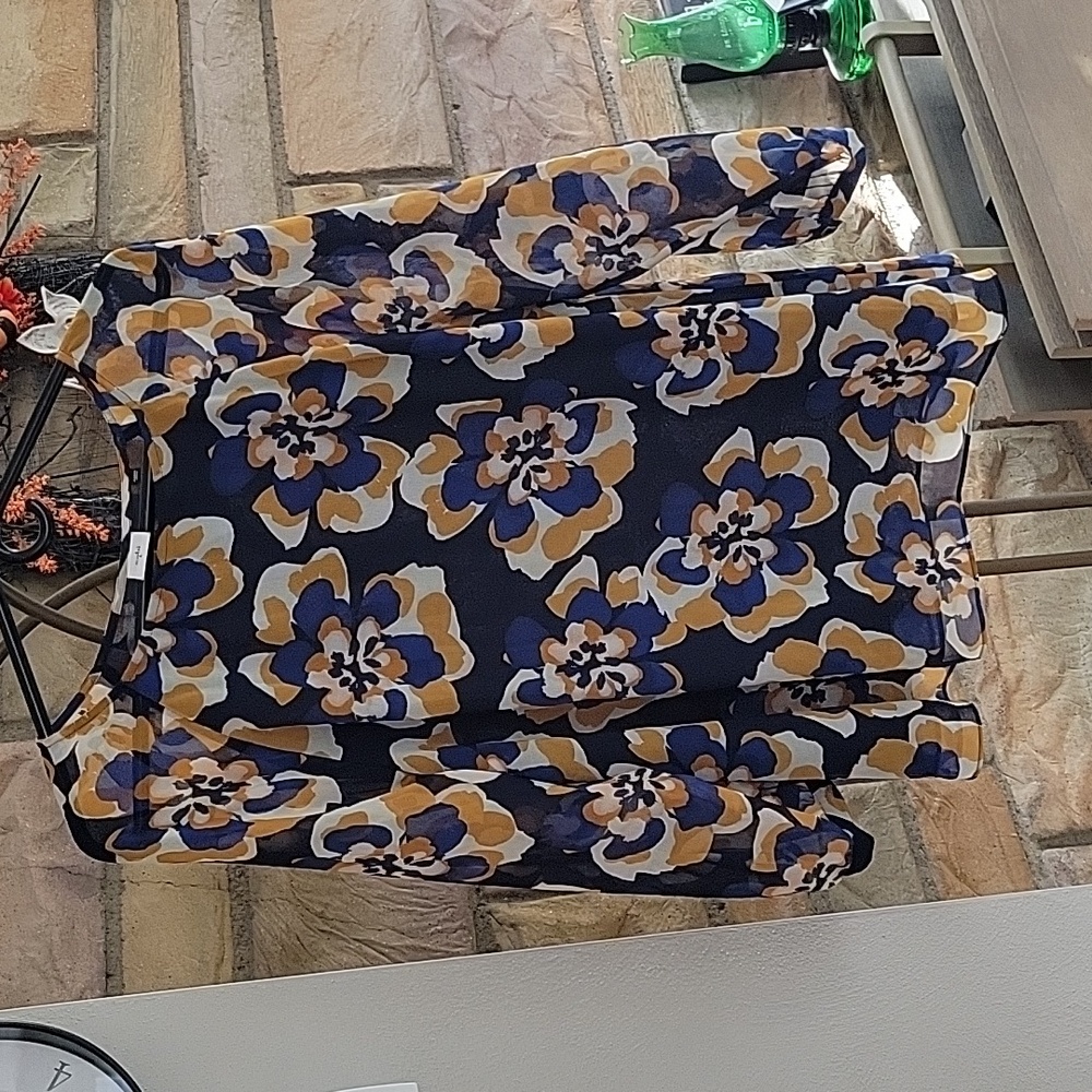 Cabi Lydia Navy/Gold Floral Print Chiffon Blouse Style 3246 Sz L